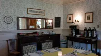 Moseley Cottage Inn and the Town Motel - فطور