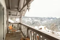 The Alpina Mountain Resort - Mountain view