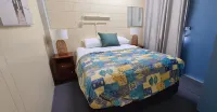 Emthree Seaside Apartments - Parkplatz