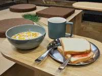Travel Light Hostel - Pensions