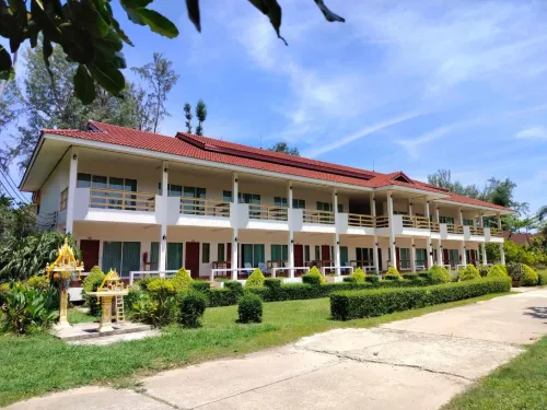 D.R. Lanta Bay Resort - parkir