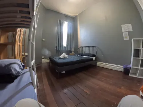 1849 Backpackers at the London - Pet friendly