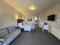 City Central Motel Apartments Hotels near Phillipstown