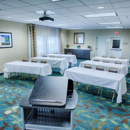 Candlewood Suites FARGO-N. DAKOTA STATE UNIV. by IHG