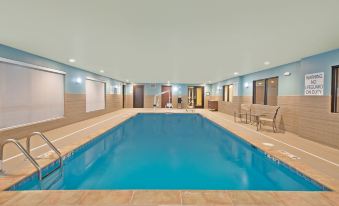 Holiday Inn Express & Suites Uniontown