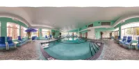 Holiday Inn Express MACKINAW CITY by IHG - Swimmingpools