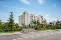 Holiday Inn Express & Suites Miramar