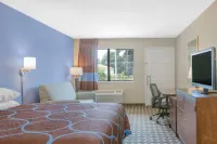 Super 8 by Wyndham Brinkley Hotels in Brinkley