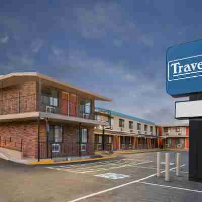 Travelodge by Wyndham Klamath Falls Hotel Exterior