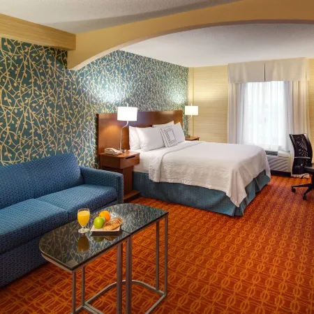 Fairfield Inn & Suites Toronto Airport