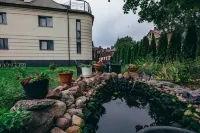 Royal Lake Hotels near Amber Museum