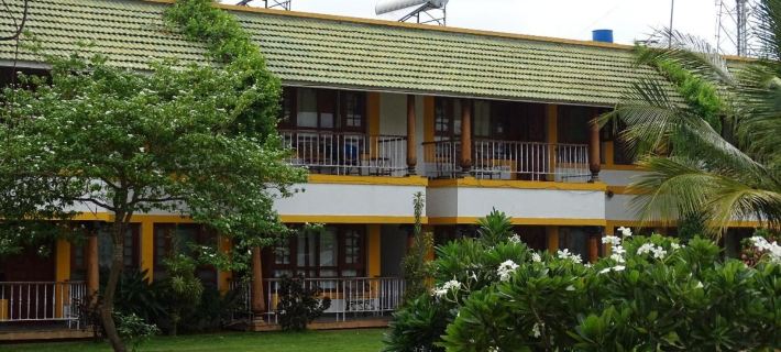 Nalla Eco Beach Resort ポンディシェリーのホテル