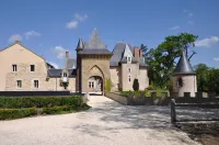 Château Origny - Moulins Hotels in Yzeure