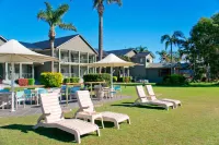 Moby Dick Waterfront Resort Motel