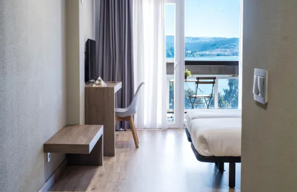 阿爾達薩達海濱酒店