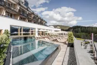 NIDUM - Casual Luxury Hotel - Swimmingpools