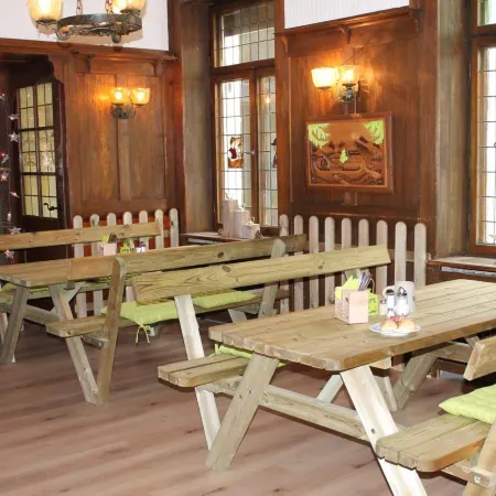 Action Forest Hotel - Kletterwald - Lasertag - nähe Badeparadies Отели в г. Титизее-Нойштадт