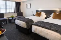 Bay Plaza Hotel