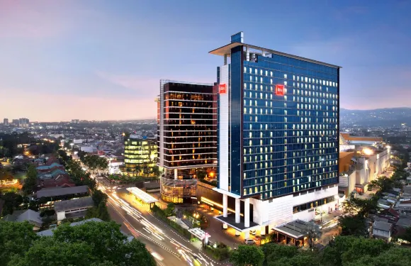 宜必思萬隆特朗工作室酒店