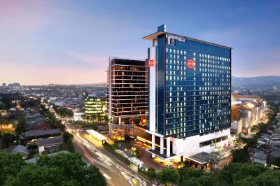 Ibis Bandung Trans Studio Hotels near Cikudapateuh Train Station