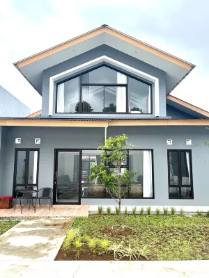 Mountain View Homestay 3BR with Mezzanine Near Dieng
