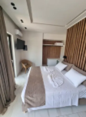 Leonidas Studios & Apartments