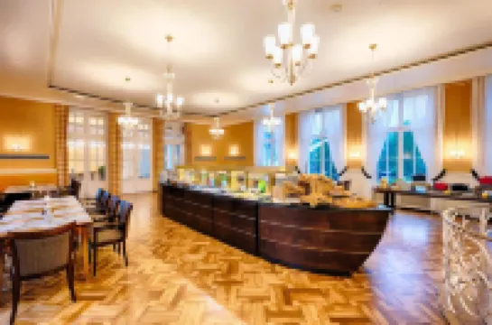 梅舍德/亨尼詩歡迎酒店