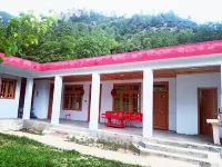 Tourist Guest House Hotels in Chitral