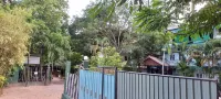 Shady Transit Hotel