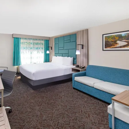 La Quinta Inn & Suites by Wyndham Pigeon Forge-Dollywood