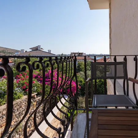 Atrium Taş Otel