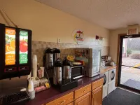 Super 8 by Wyndham Appomattox VA - breakfast
