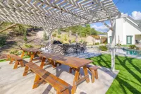 The Riesling Retreat by AvantStay Estate w Pool, HotTub, Putting Green & Pickle Ball Court Các khách sạn gần Hart Winery