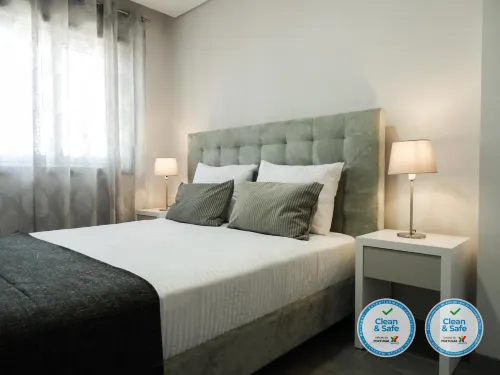 RS Porto Apartments - parkir