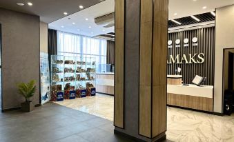 Amaks City Hotel