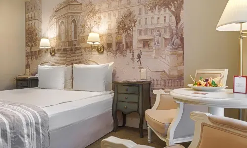 Renome Hotel