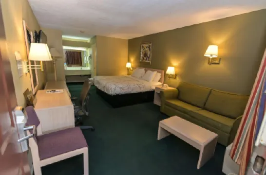 Americas Best Value Inn Meridian Hotels near Key Field - MEI