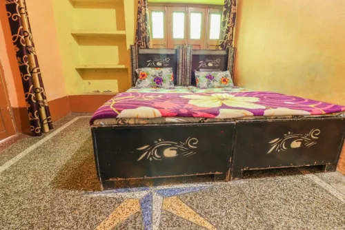 Goroomgo Laxmi Bhawan Dharamshala Mathura