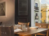 Decanter Hotel Hotels near Isla de Cabras Park