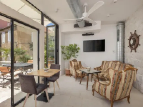 科倫巴之家 Opcina Makarska酒店