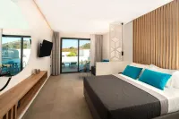 Zoes Hotel & Suites