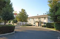 Super 8 by Wyndham Selma/Fresno Area