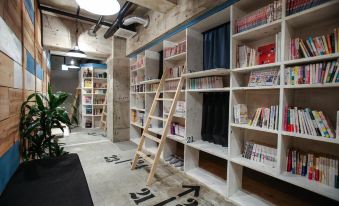Bnbplus Niigata Book Inn