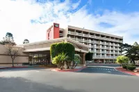 Courtyard Oxnard Ventura Hotels near Airport Self Storage