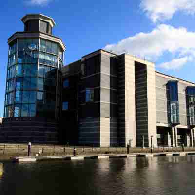 Holiday Inn LEEDS - GARFORTH by IHG Hotel Exterior
