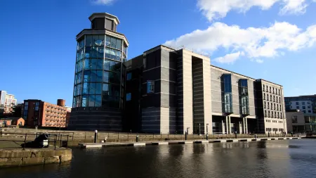 Holiday Inn Leeds - Garforth Отели рядом с достопримечательностью «O2 Academy Leeds»