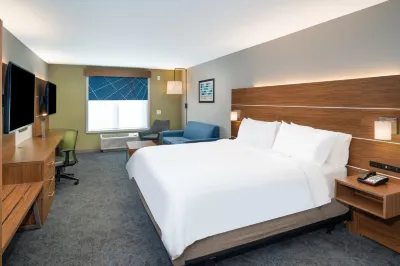 Holiday Inn Express & Suites Dahlonega - University Area Các khách sạn ở Lumpkin County