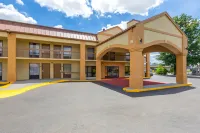 Days Inn by Wyndham Oak Grove/Ft. Campbell Hotels in Oak Grove