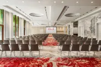 Dolce by Wyndham Versailles - Domaine du Montcel Hotels in Jouy-en-Josas