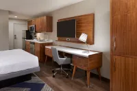 Four Points by Sheraton Vaughan - พร้อมWifi